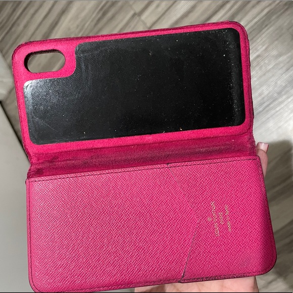 Louis Vuitton Iphone Case - Picture 3 of 13